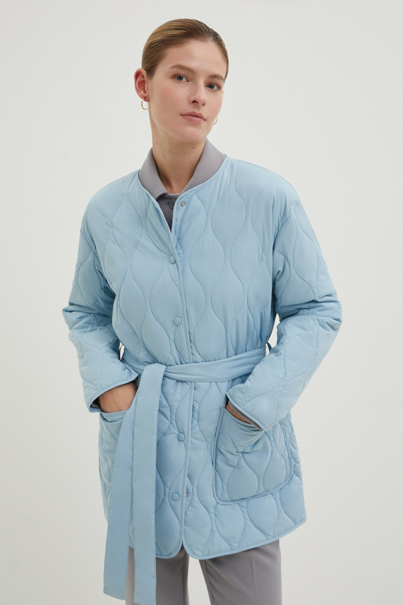 Куртка женская Finn Flare цвет: св. голубой BAS-100117_182 XS