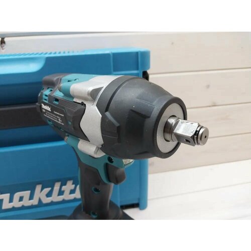 Бесщеточный ударный гайковерт для грузовиков Маkitа 700Nm 1229000₽