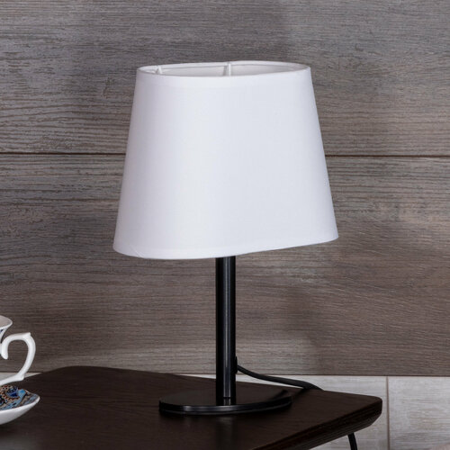 Настольная лампа, светильник настольный с абажуром арт. MA-40430-BK+W Цвет черный, абажур белый.