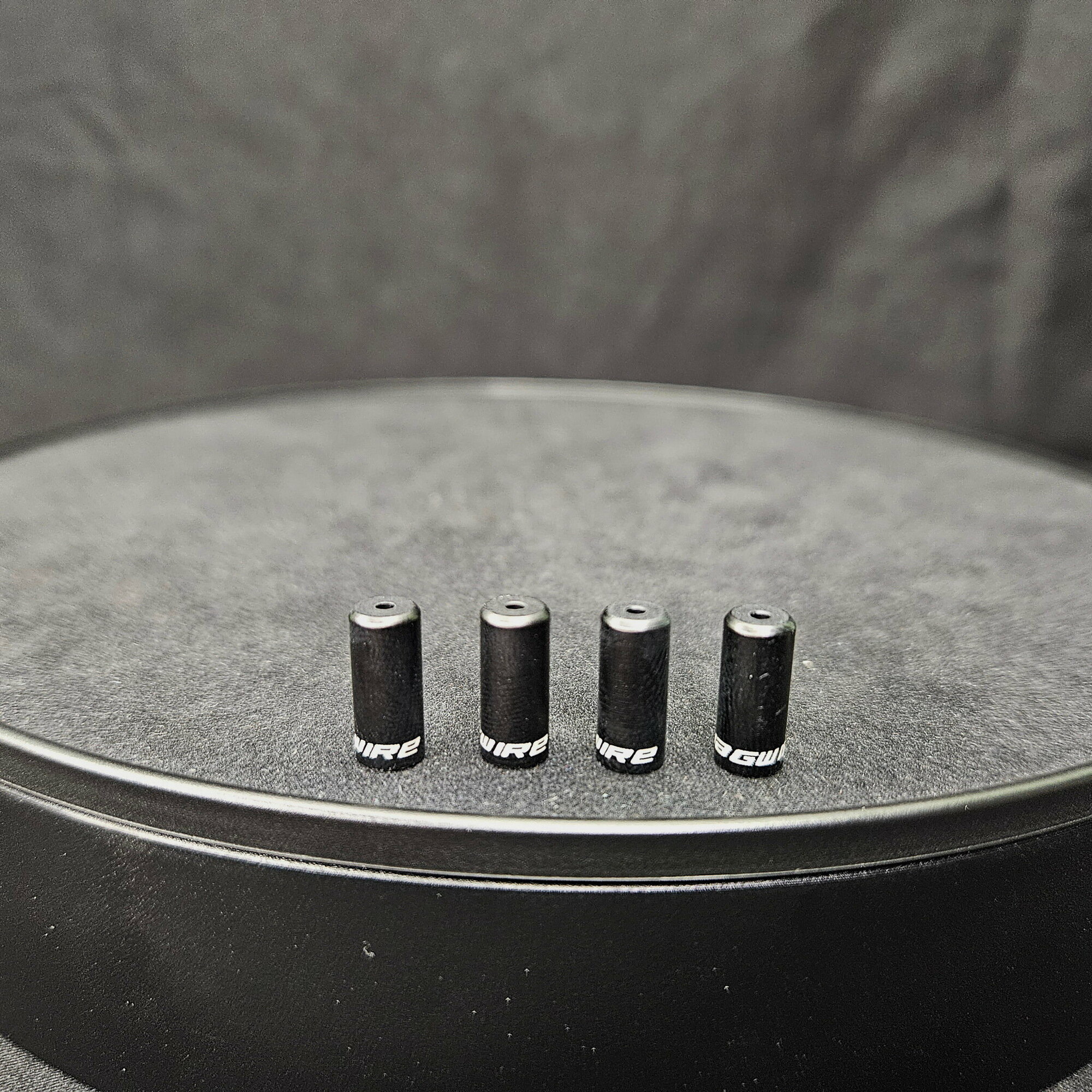 Комплект наконечников на рубашку переключения для велосипеда Jagwire End Cap Open (короткий) 4 мм алюминиевые 4 штуки