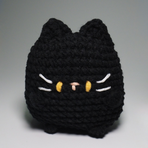 фото Набор для вязания "crochet internet" брелок черный котик crochet.internet