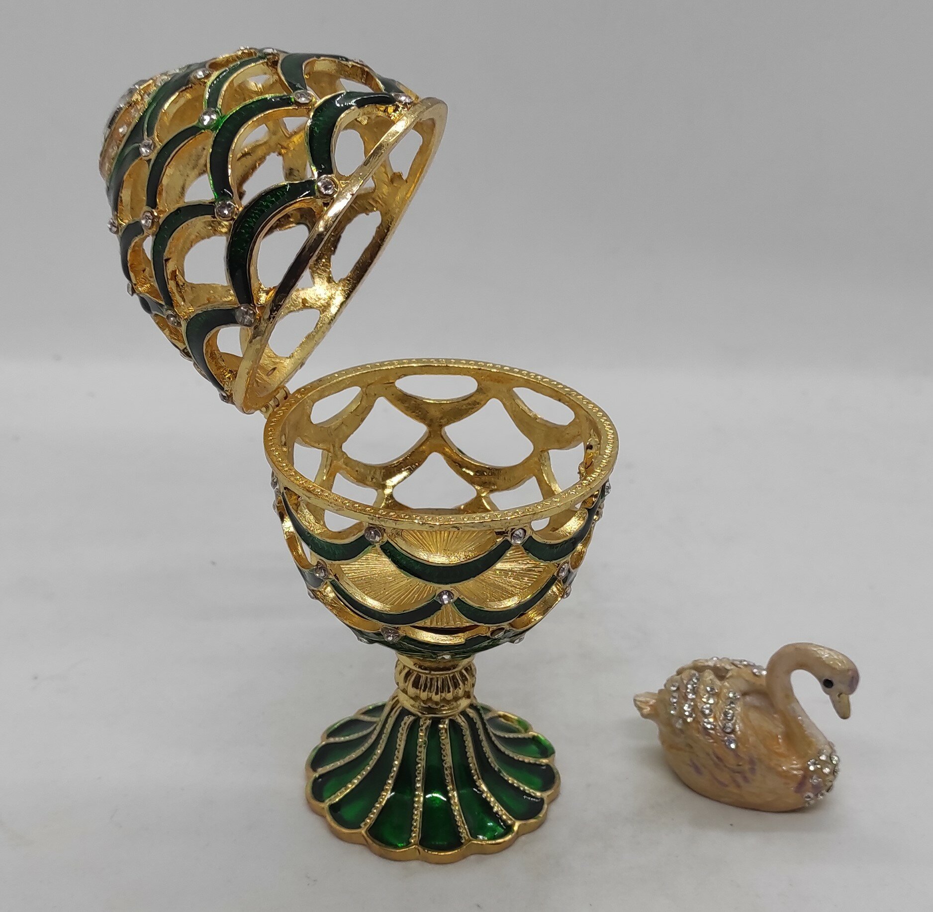 Яйцо Фаберже с лебедем ,5086 зеленое — фото 1