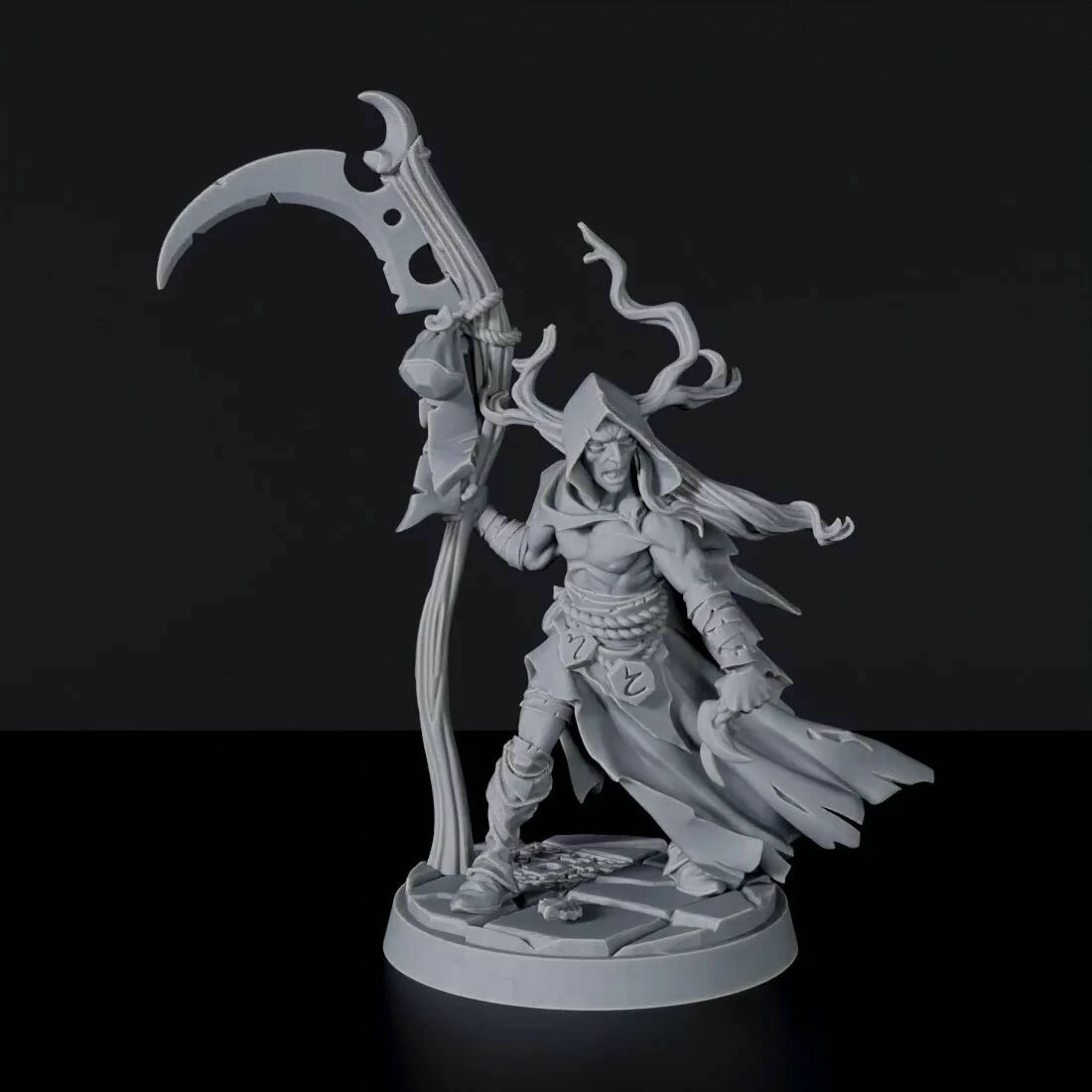 фото Миниатюра D&D "Друид древних с косой" 32 мм (DnD, Dungeons & Dragons, ДнД, Подземелья и Драконы, Pathfinder)