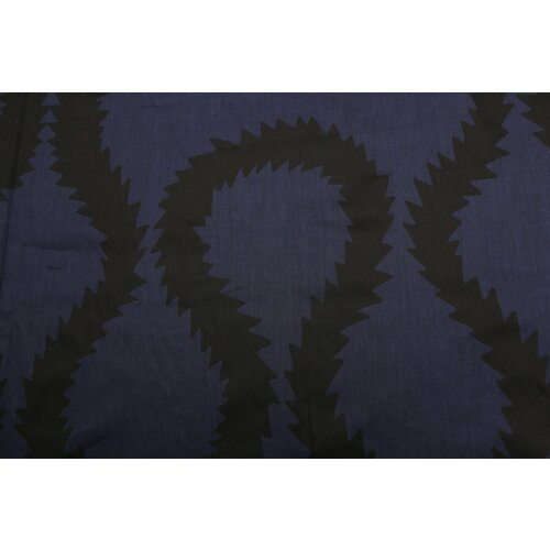 Ткань Хлопок тонкий Vivienne Westwood черный хвост дракона зигзагом на тёмно-синем, ш136см, 0,5 м
