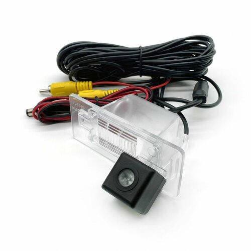 Камера заднего вида в плафоне на Lada Kalina I II Vesta I Granta I седан лифтбэк 117200₽