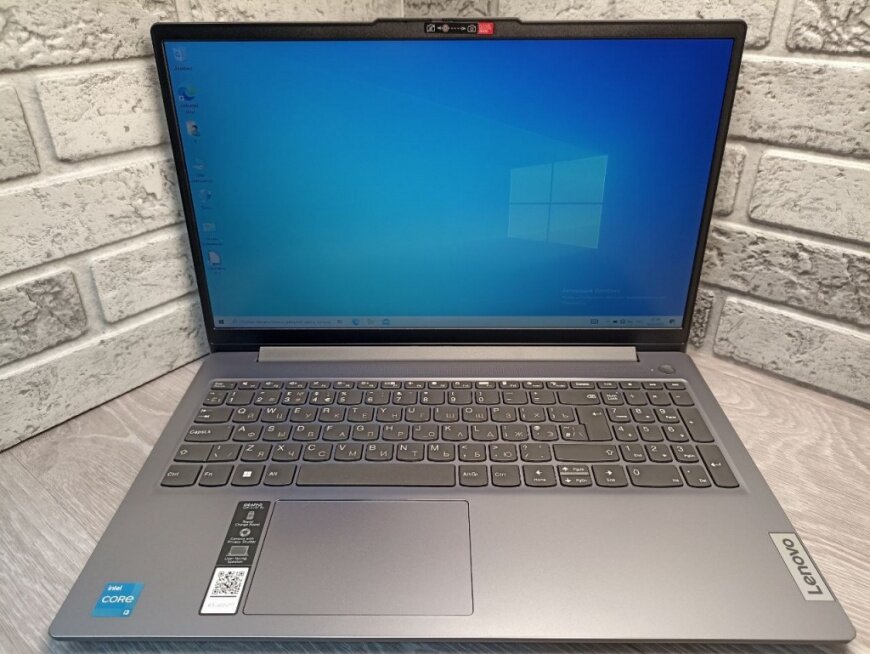 15.6 Ноутбук Lenovo IdeaPad Slim 3 15IRU8 на Intel Core i3 1315U