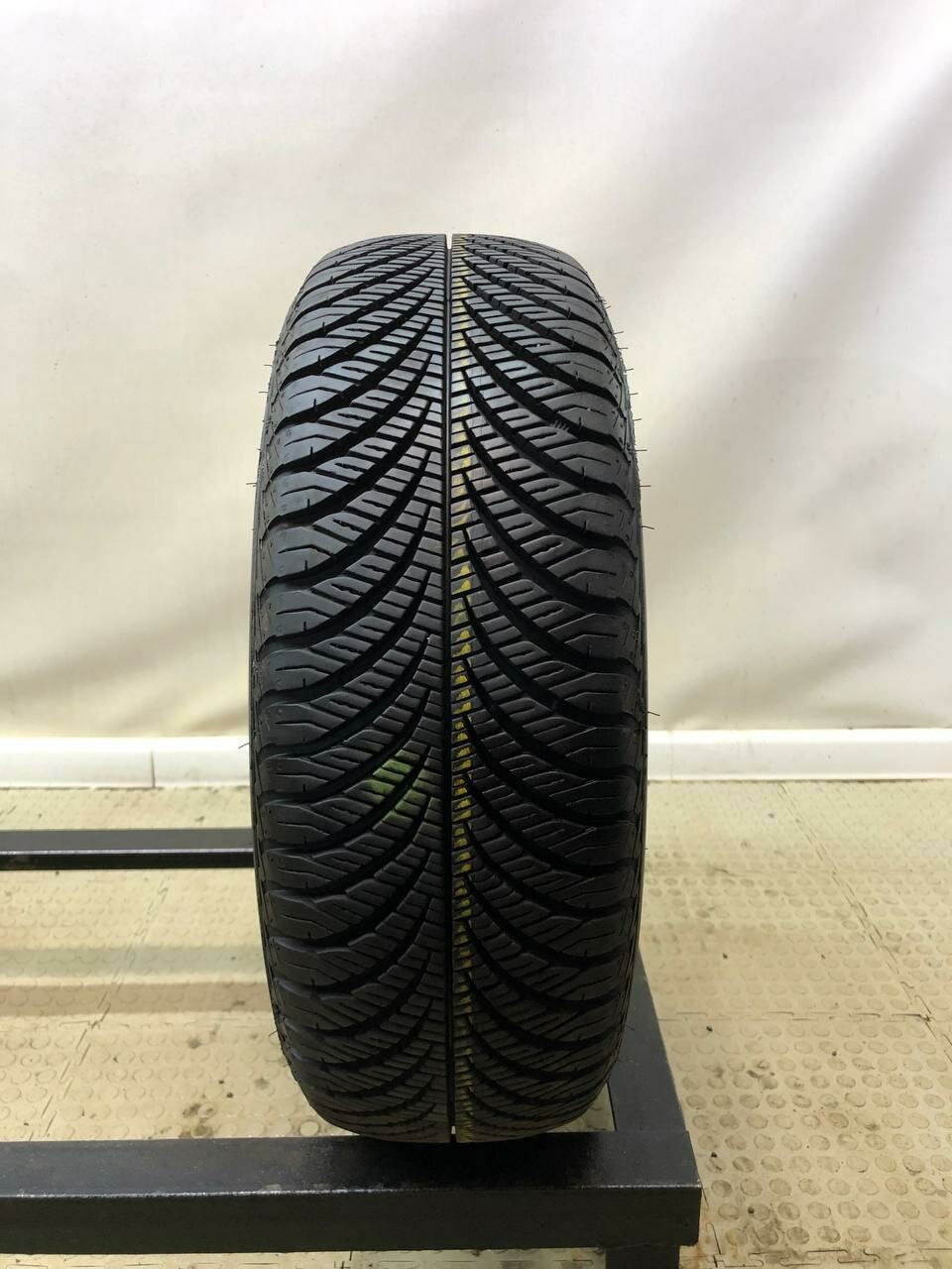 Goodyear Vector 4 Seasons Gen-2 165/60 R14 БУ Шины Летние