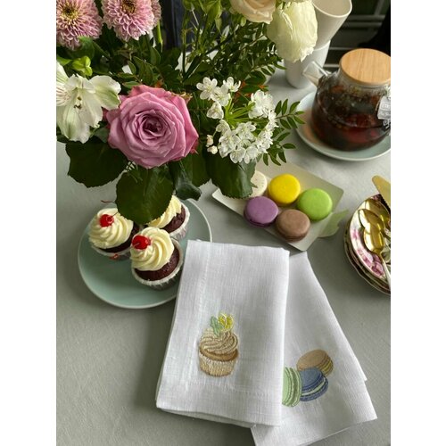 Салфетки для сервировки с вышивкой 