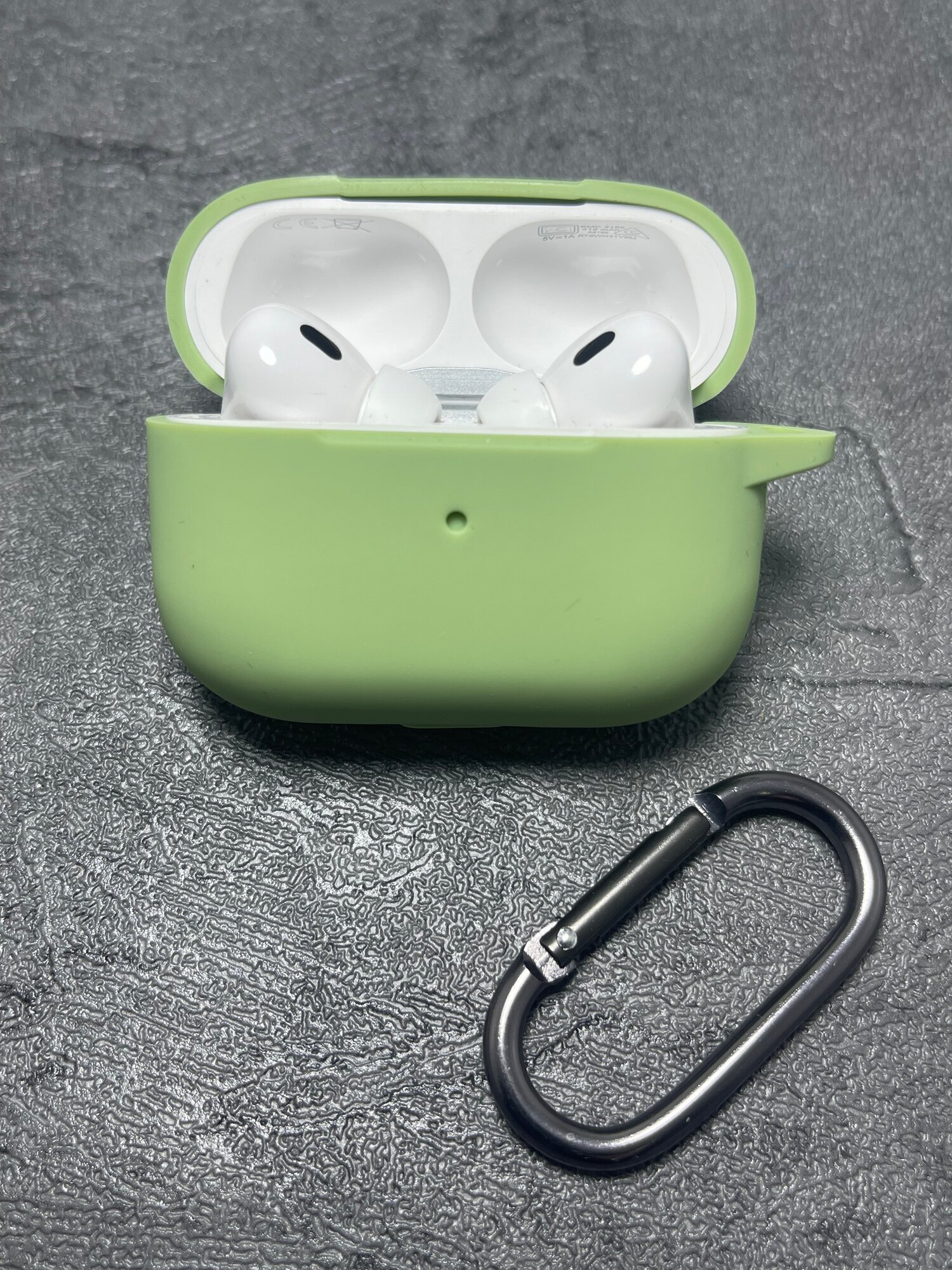 Силиконовый чехол на Airpods pro 2