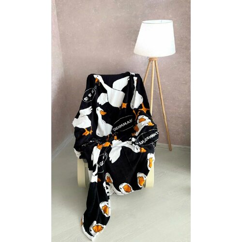 Мягкий плед Гусь Обнимусь 180 х 200 см 2-спальный черный теплый флисовый 849₽