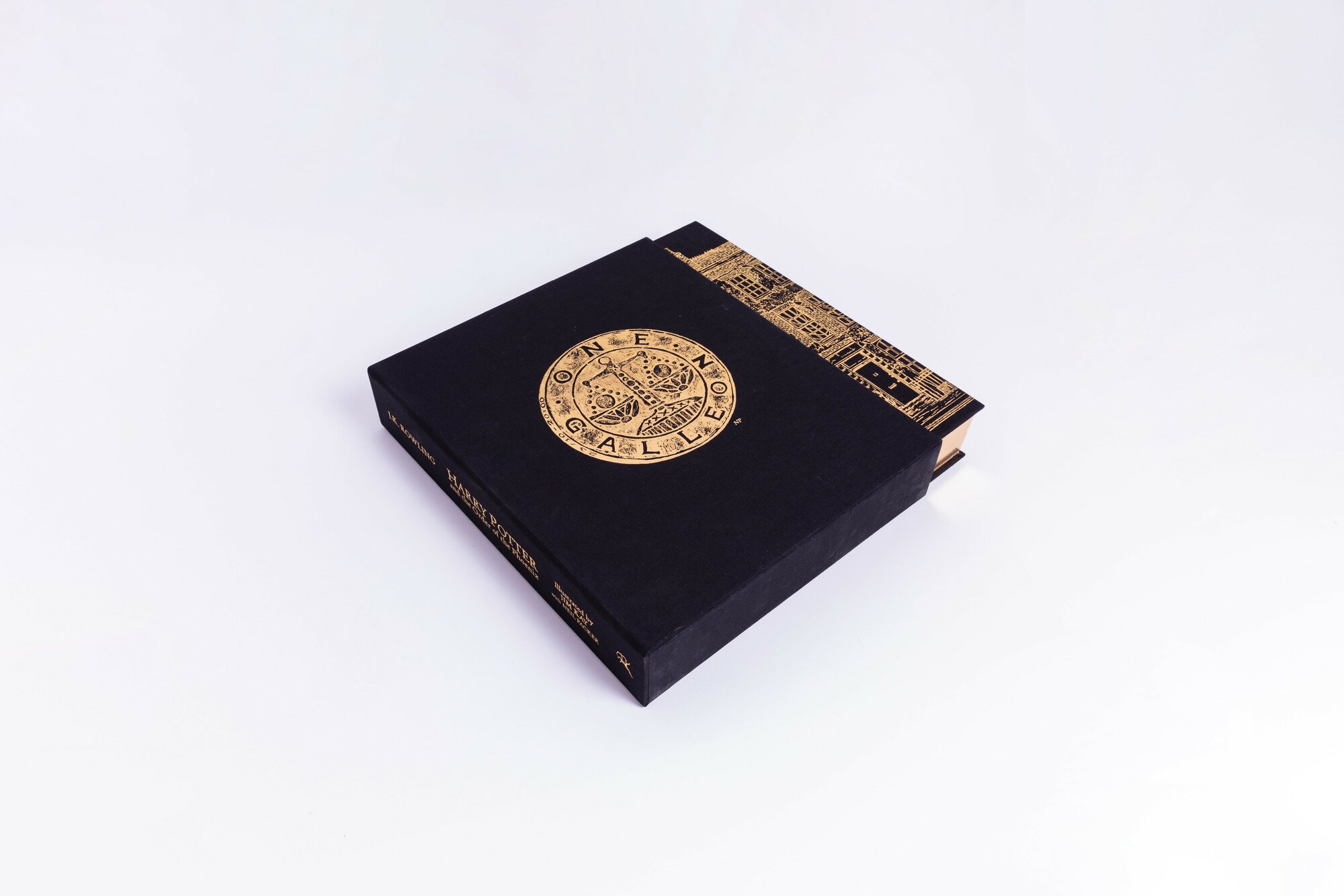Harry Potter and the Order of the Phoenix. Deluxe Illustrated Slipcase Edition / Rowling Joanne / Книга на Английском / Гарри Поттер и Орден Феникса / Роулинг Джоан Кэтлин - фото №7