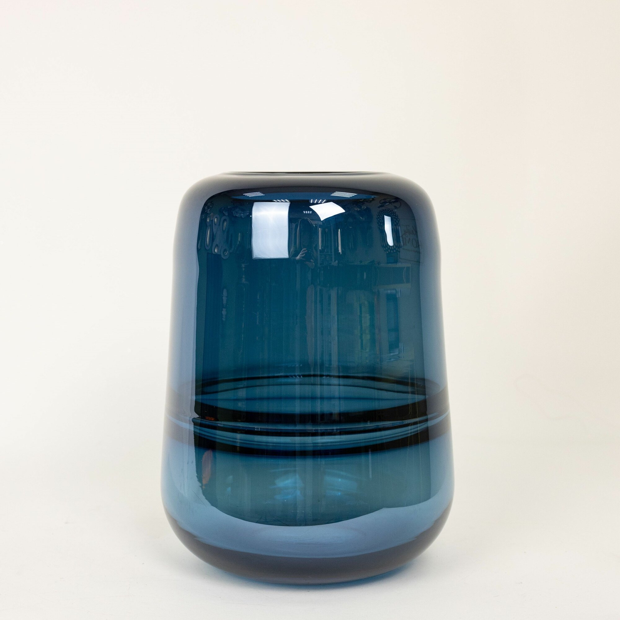 фото Ваза синяя Мэри 18 см / Ваза для интерьера, для декора