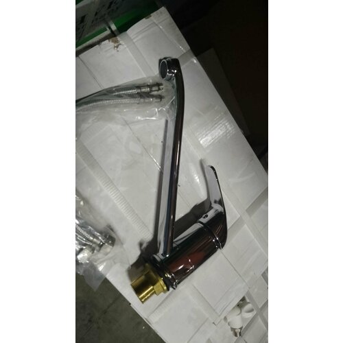 Смесителькран для мойки раковины умывальника однорычажный гусак 25 см крепление на гайке Comfort S 1645₽