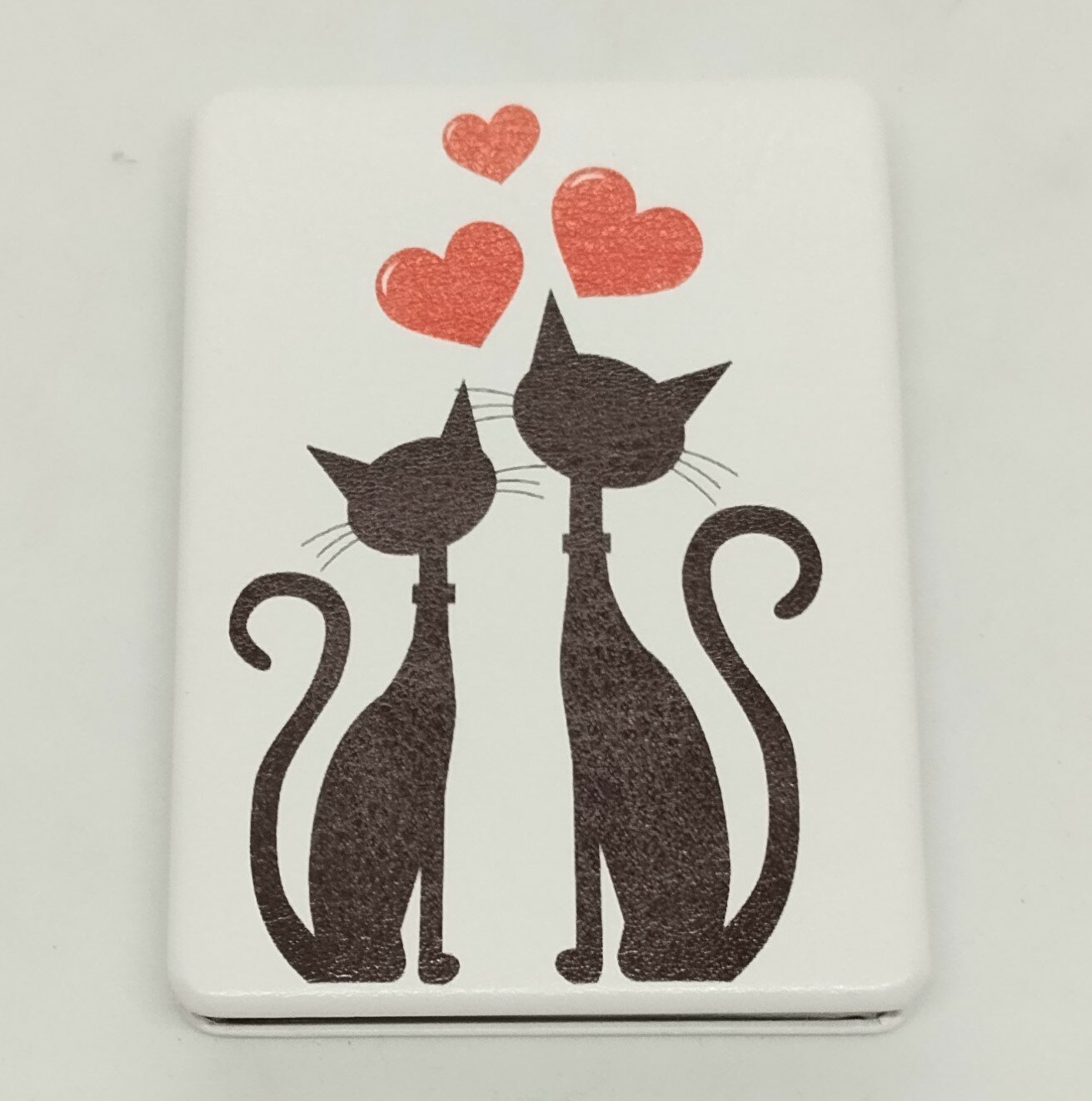 Зеркало кожаное, прямоугольное "Кошки с сердечками"