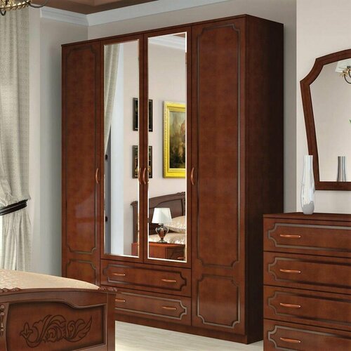 Шкаф 4-х створчатый лакированный 66666₽