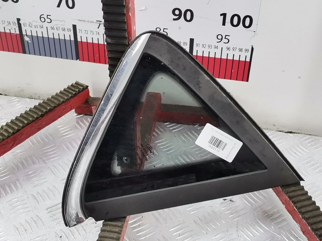 Стекло кузовное заднее правое Ford Fiesta 6 1574702 арт. 1680519