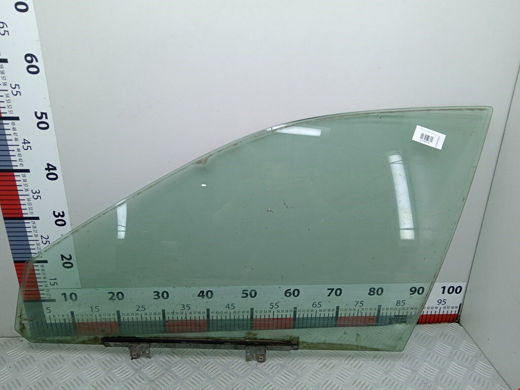 Стекло двери передней левой Renault Laguna 1 7701467574 арт. 2104578