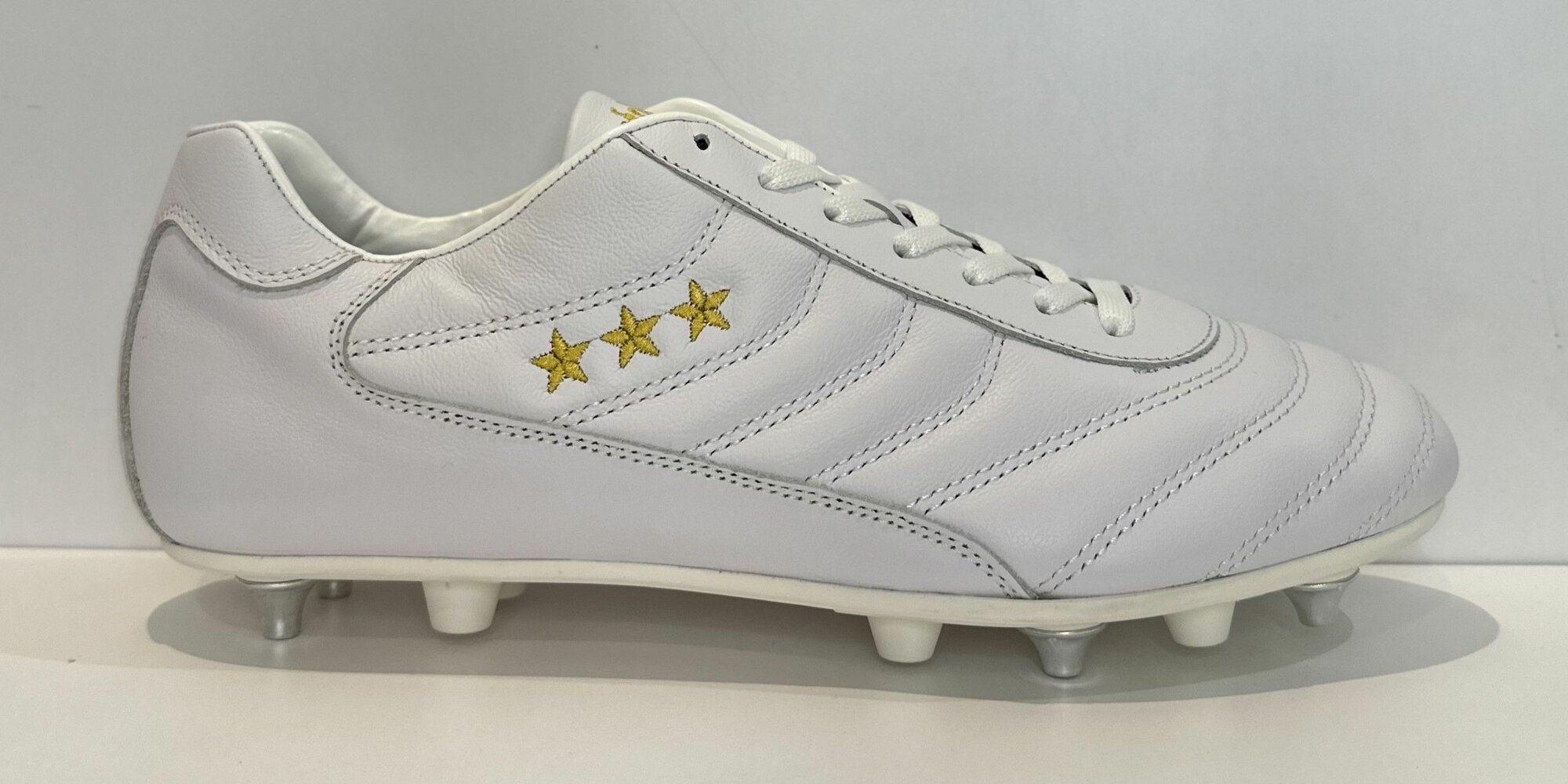 Бутсы Pantofola D'Oro, размер 42,5, белый