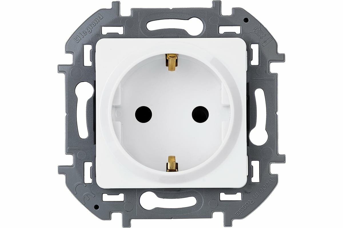 Legrand INSPIRIA 2К+З немецкий стандарт 16 А 250 В белая розетка 673720 для дома