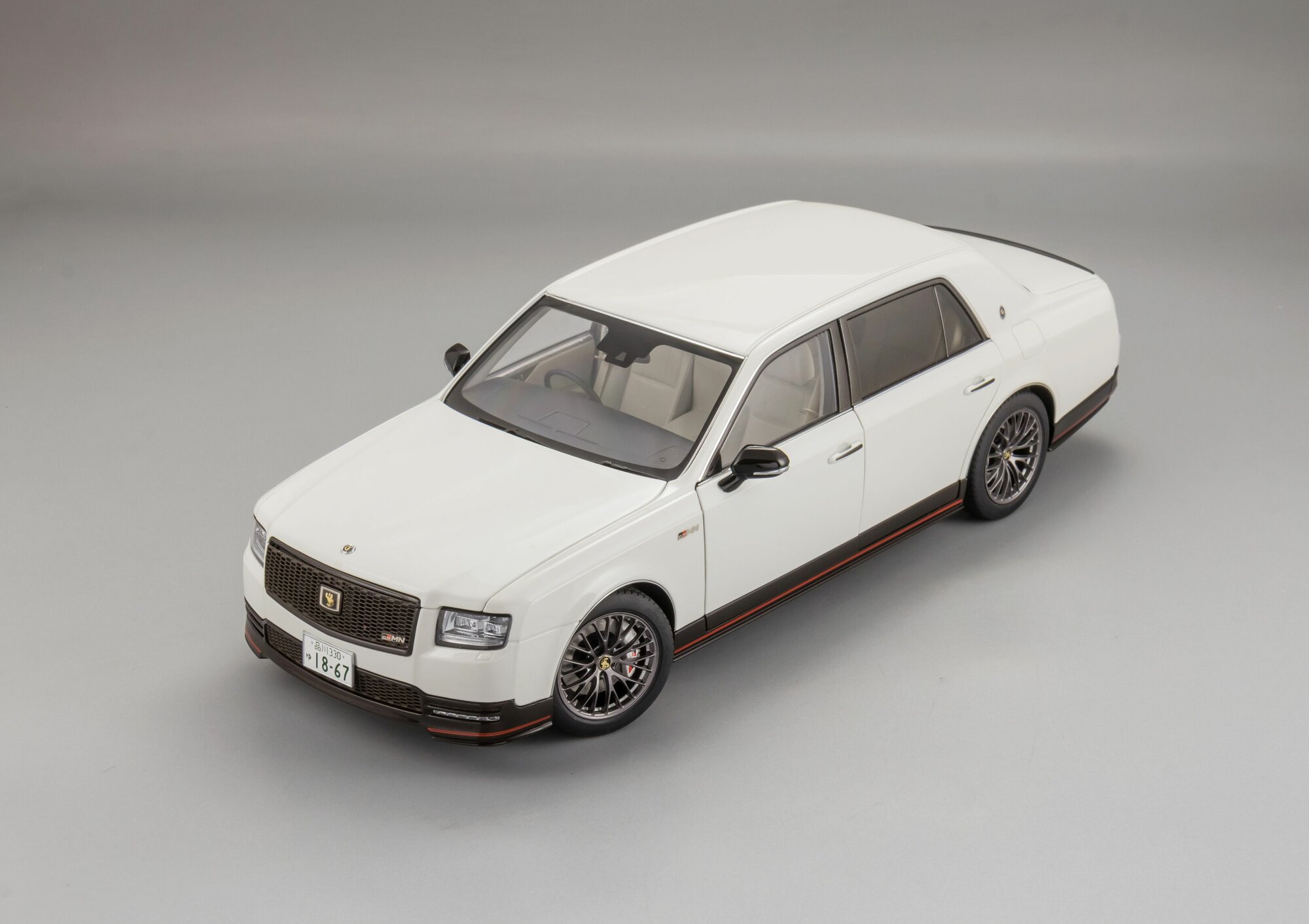 1:18 Toyota Century GMRN - 2019, Коллекционная масштабная модель от AUTOart