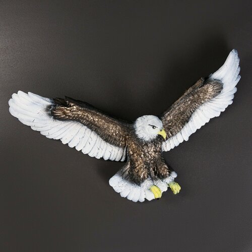 Изображение товара Подвесной декор Хорошие сувениры "Орел летящий", из полистоуна, 32 x 53 см