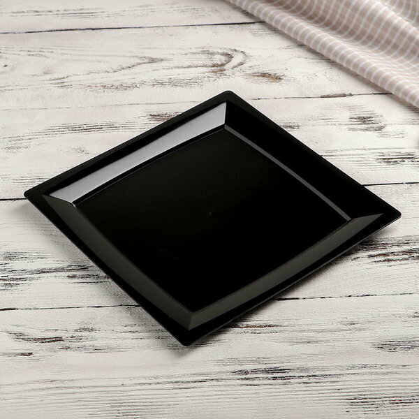 фото Тарелка пластиковая одноразовая, 17.2x17.2 см, квадратная, плоская, черная, 6 шт.