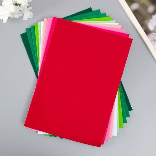 Набор мягкого клеевого фетра Астра 10 шт ассорти 1 мм 180 гр 20х30 см 523₽