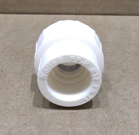 Муфта полипропиленовая Valtec 32 мм х 3/4