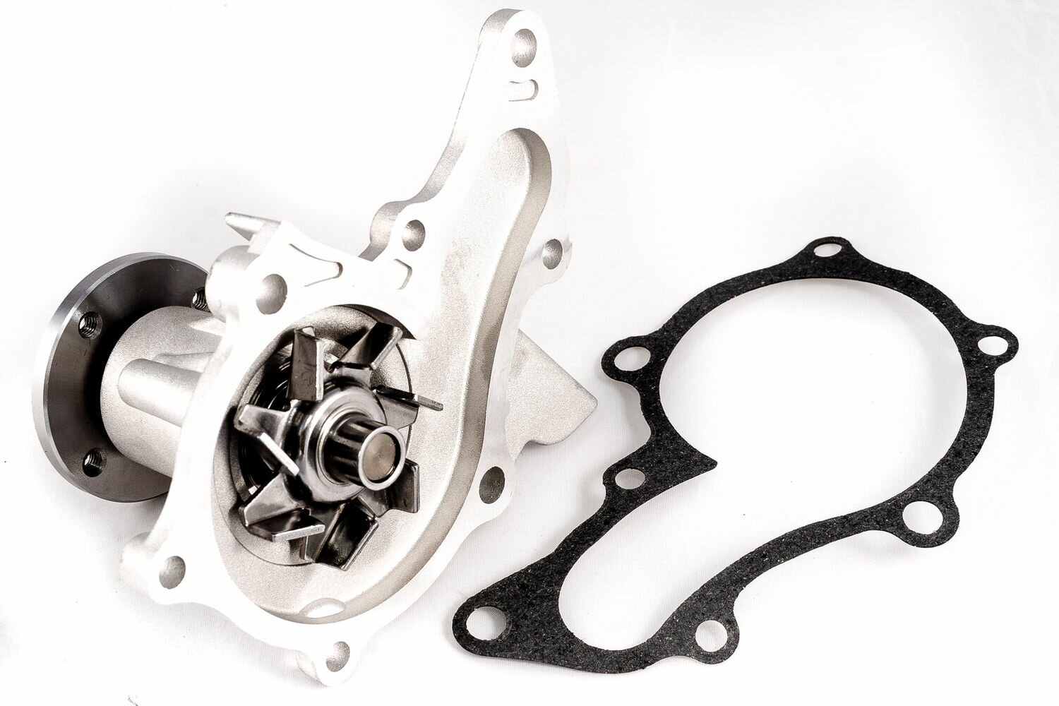 фото IBERIS насос водяной toyota avensis, corolla, carina e ib3009 (OEM 1610019305)