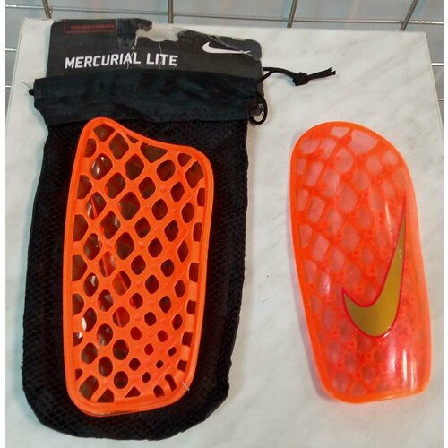 фото Футбольные nike детские щитки для футбола защита ног оранжевые