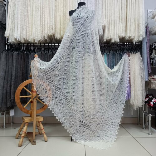 фото Платок орчанка,130х130 см, белый