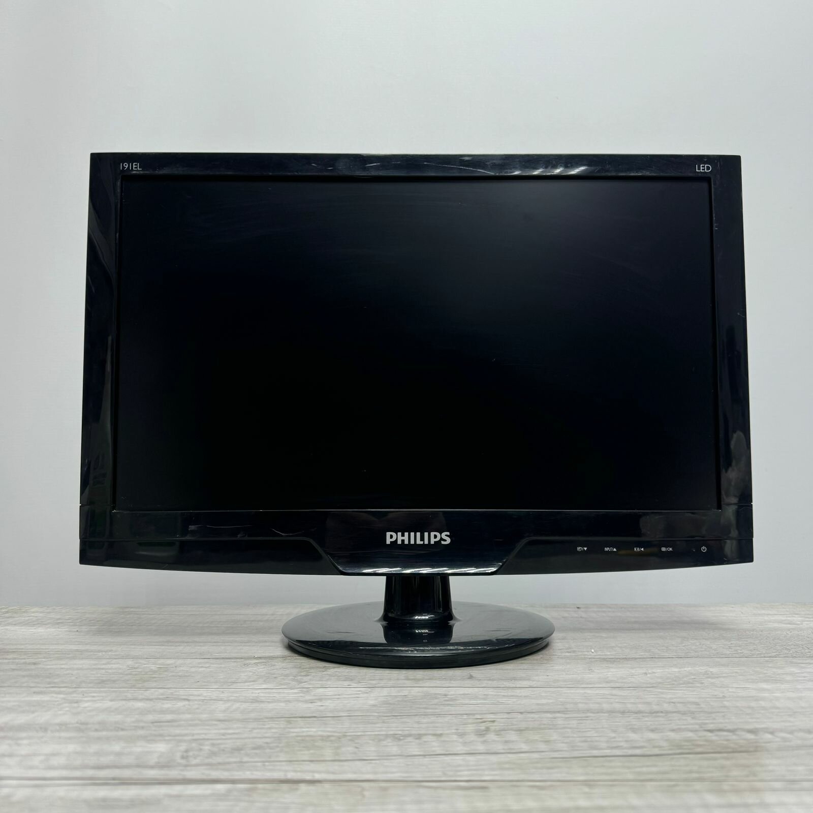 18.5" Монитор Philips 191EL2SB/00, 1366x768, 75 Гц, TN