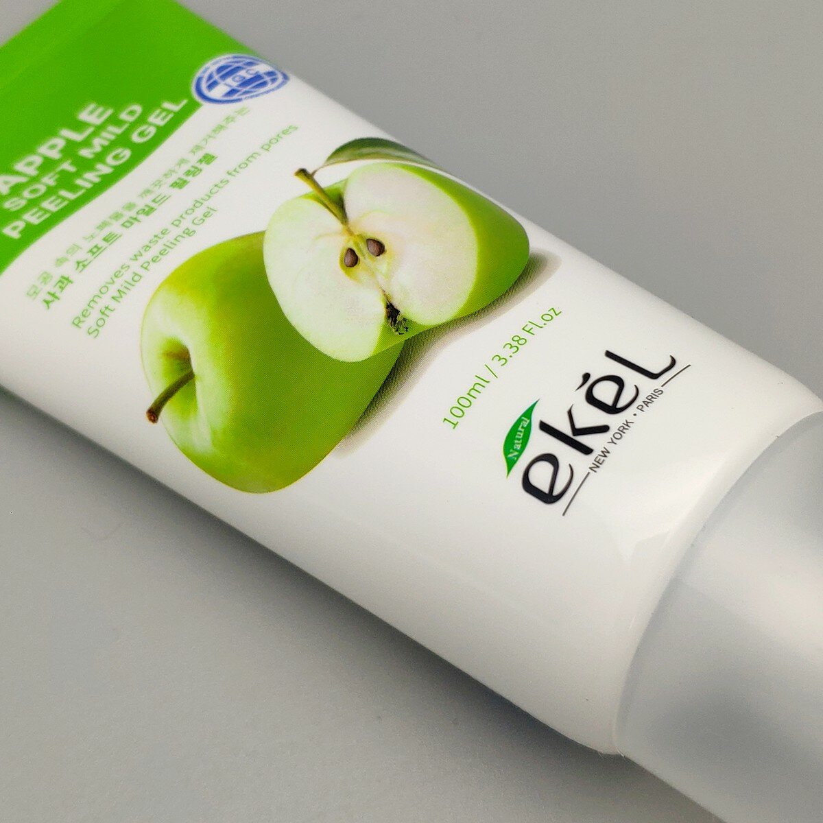 Пилинг-скатка с экстрактом зеленого яблока Natural clean peeling gel apple Ekel/Екель 180мл EZEKIEL COSMETIC Co.,Ltd - фото №17