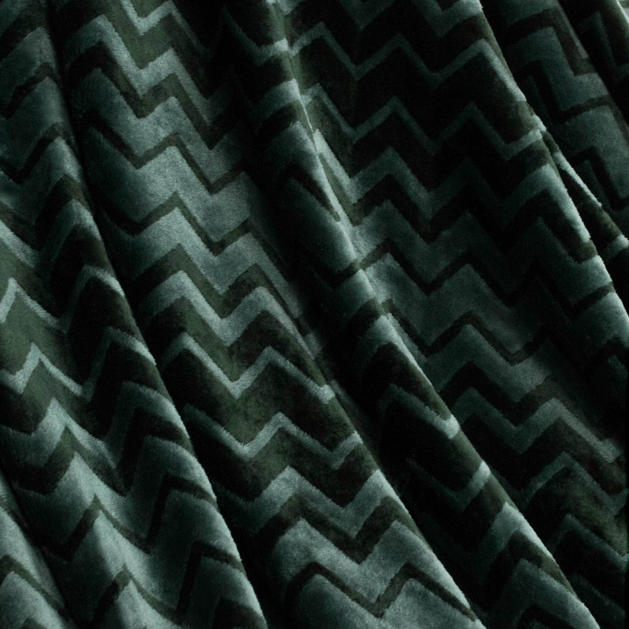 Плед 150х200 пушистый полуторный велсофт Cleo Volna зигзаг зеленый