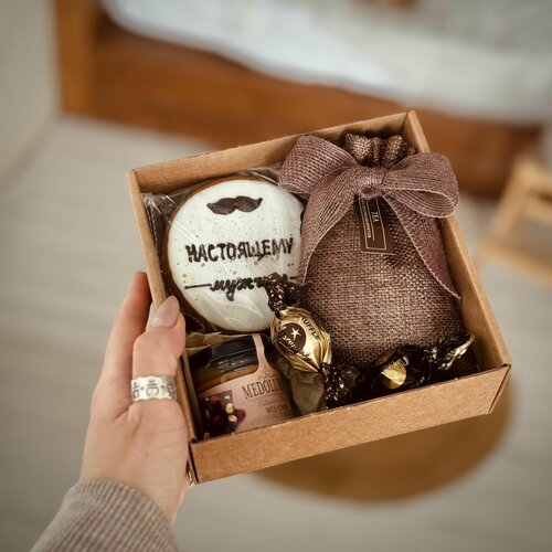 Универсальный подарочный набор (бокс) мужской сладкий