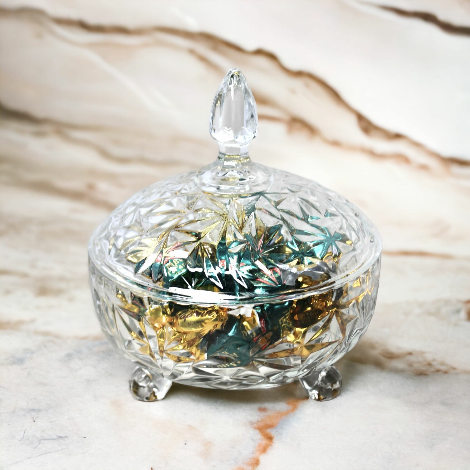 фото Конфетница стеклянная с крышкой, 820 мл