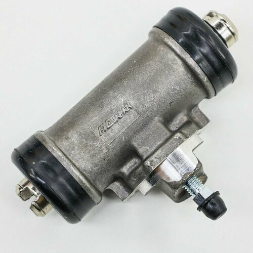 Рабочий тормозной цилиндр задний NISSAN ATLAS F23 34, диаметр 33 односкатный, FIC