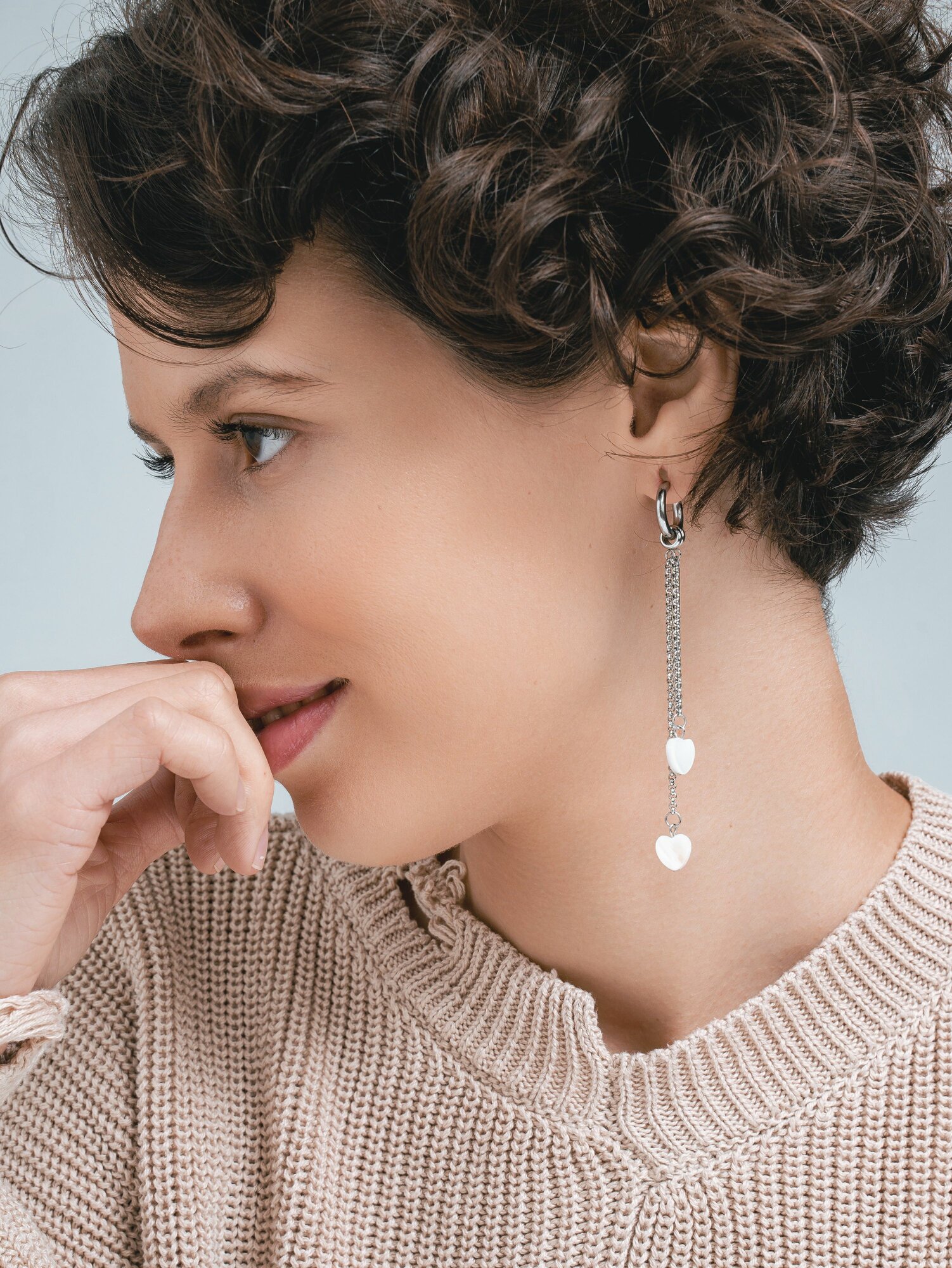 Серьги ДУША_BRAND, перламутр, размер 70 мм, серебристый — фото 1