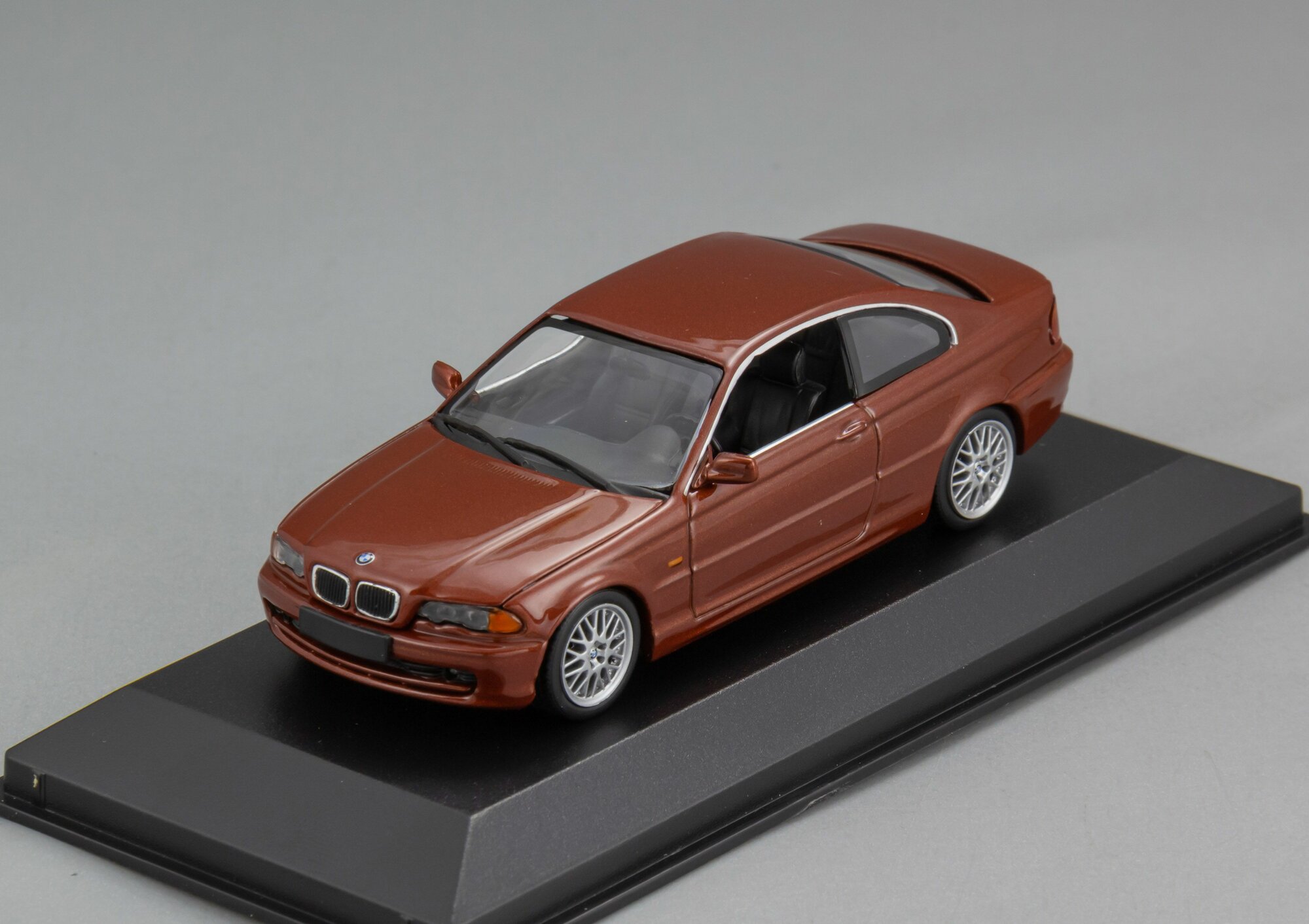 Масштабная модель BMW 3er Coupe (E46) 1999