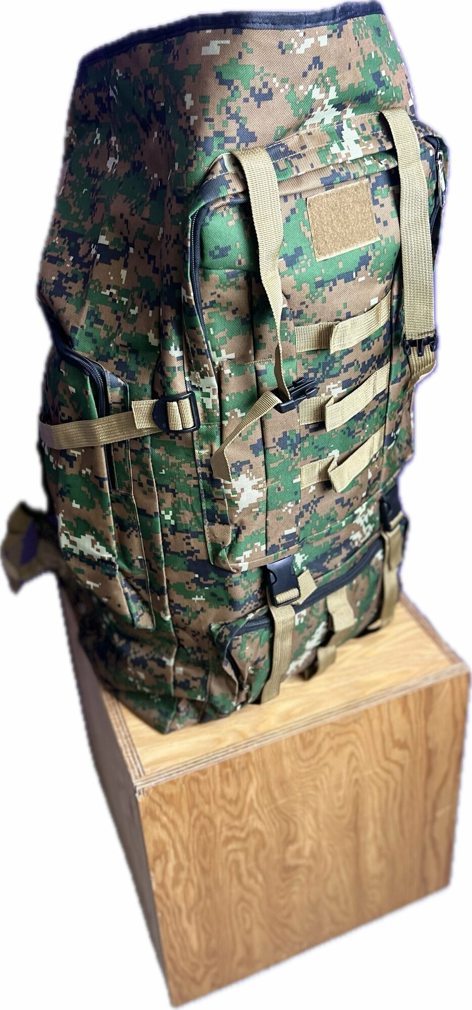 фото Рюкзак туристический 80 л, камуфляжный зеленый