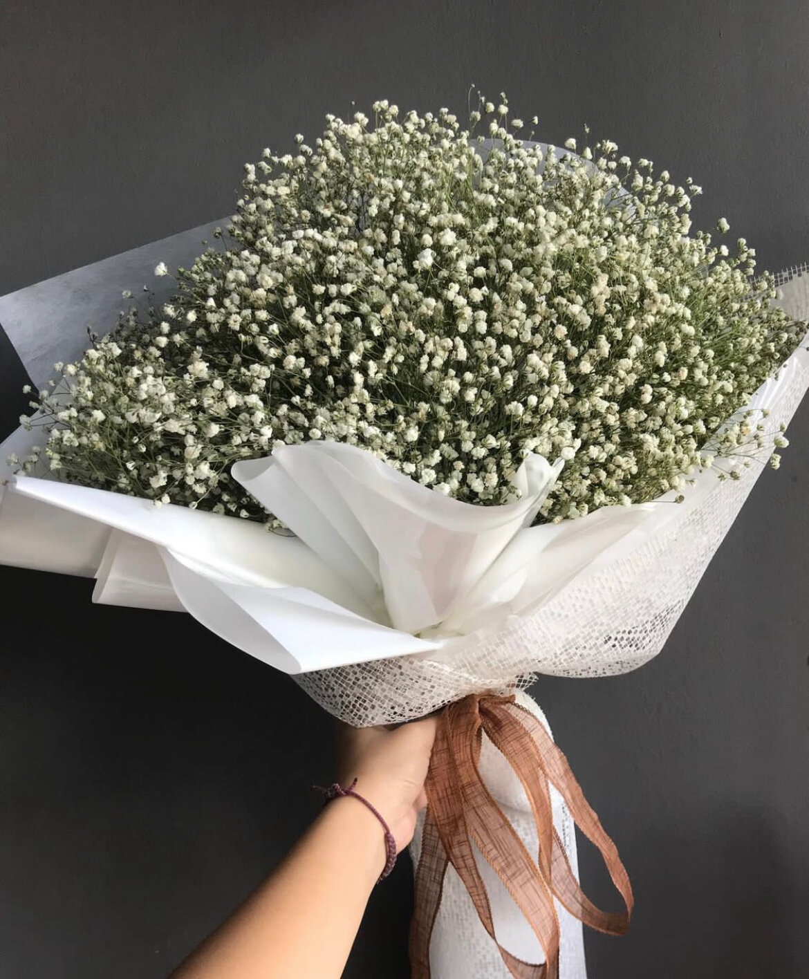 Премиум букет из белой гипсофилы, цветы премиум, шикарный, красивый букет цветов.
