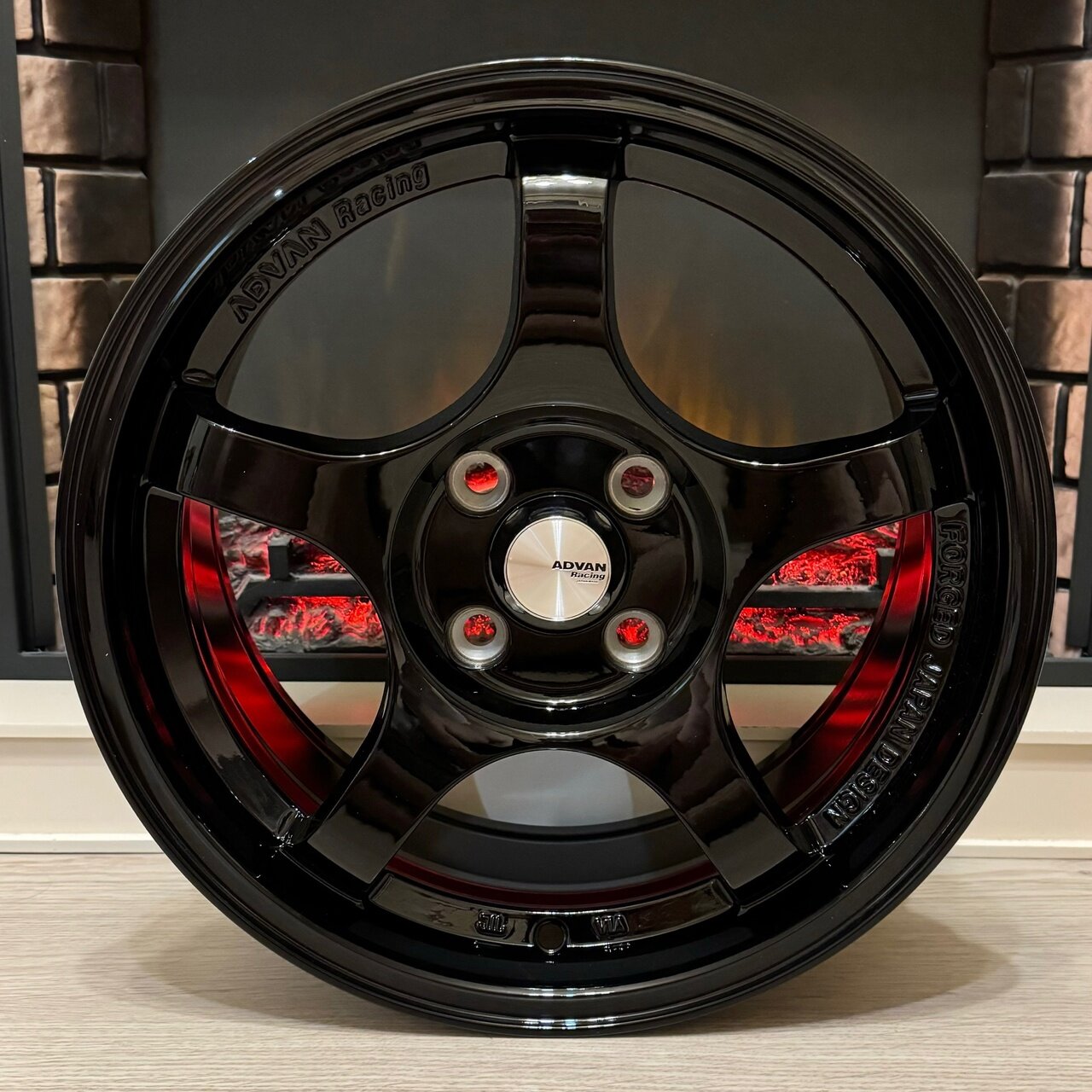 Литые диски Advan Racing GT 15*7j 4*100