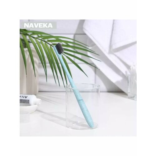 Зубная щетка мягкая в тубе бирюзовая 472₽