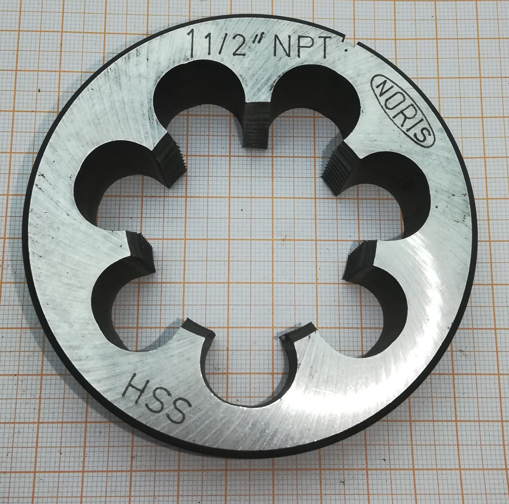 Плашка коническая трубная NPT 1 1/2" HSS 60° (11,5 ниток)