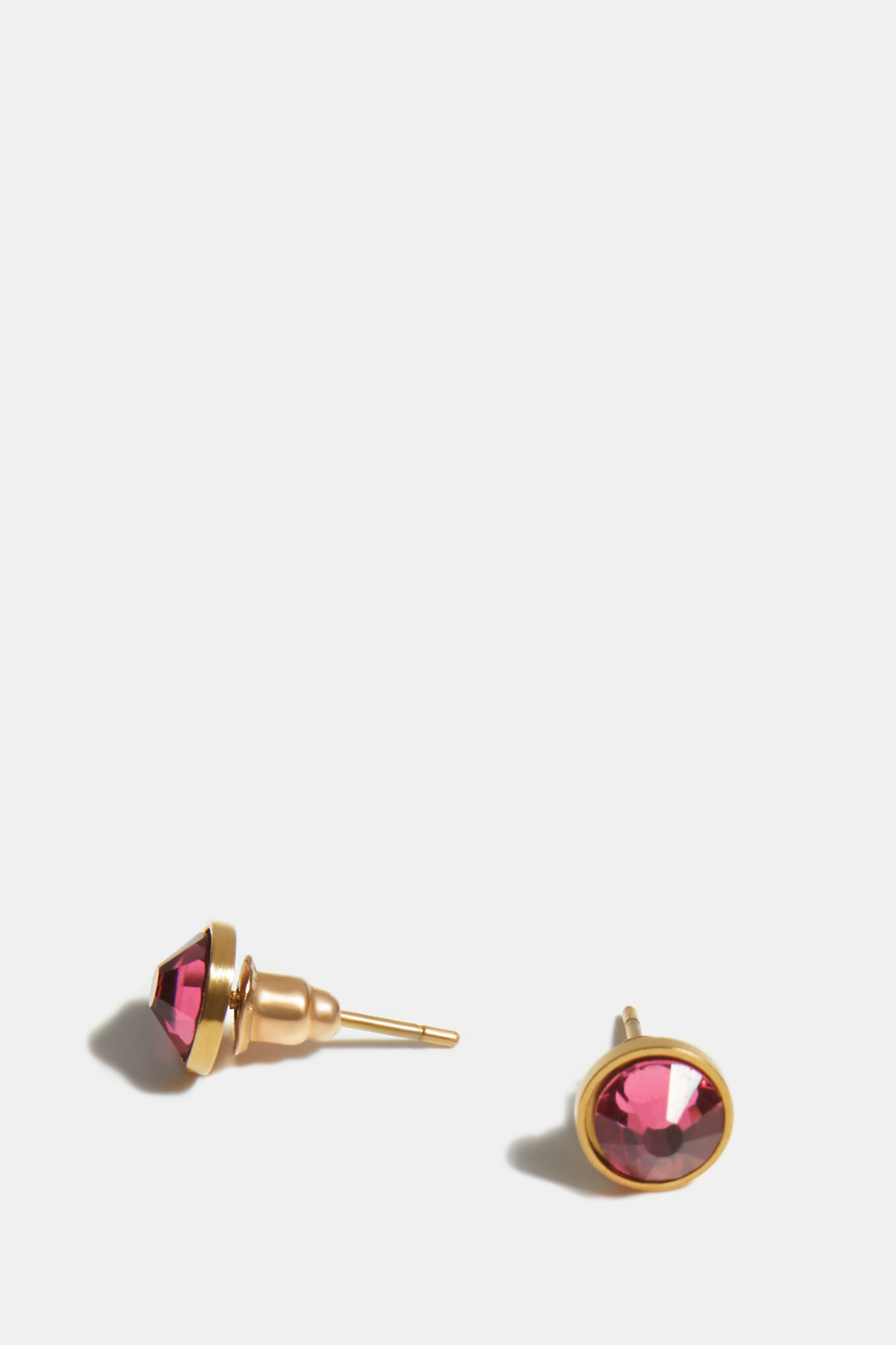 Серьги пусеты FINN FLARE, стекло, размер 7 мм, малиновый — фото 1