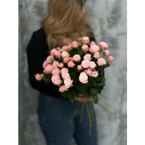 Букет из 9 кустовых пионовидных роз сорта "Мадам Бомбастик"