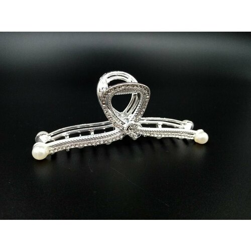 Металлическая заколка краб Петля со стразами и жемчужинами цвет серебро 650₽