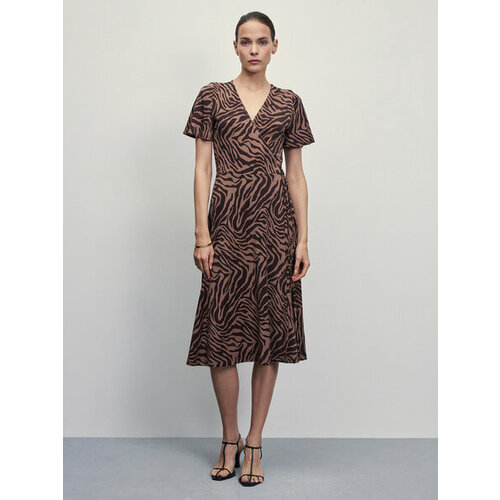 Платье Zarina, размер S (RU 44)/170, коричневый абстракция платье zarina размер s ru 44 170 бежевый абстракция