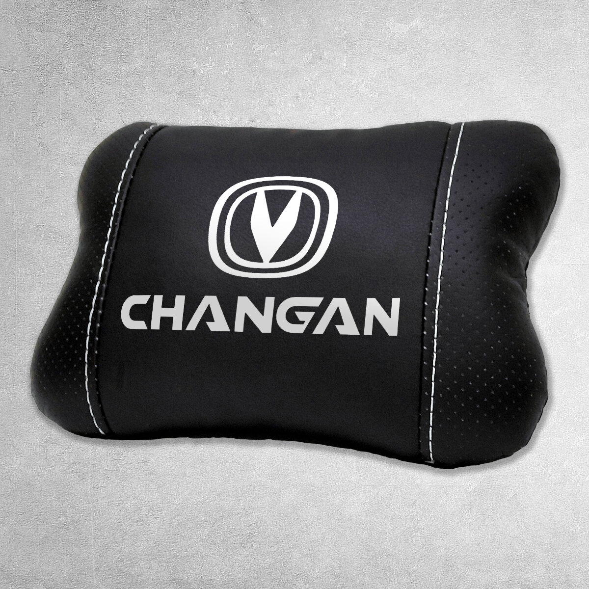 Автомобильная подушка под шею на подголовник эмблема Changan, для Чанган. Подушка для шеи в машину. Подушка на сиденье автомобиля. — фото 1