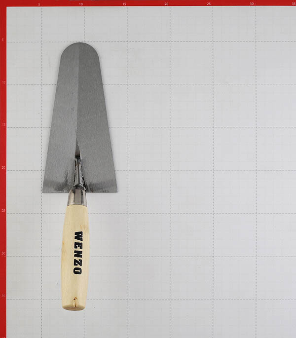 Кельма бетонщика Hesler/Wenzo 180 мм с деревянной ручкой